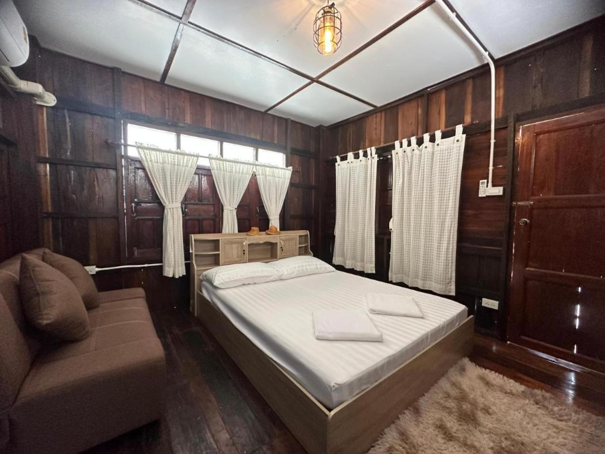 ม่วนใจ๋ปันสุข โฮมสเตย์แอนคาเฟ่ Muanjai Punsuk Homestay And Cafe Чомтонг Екстер'єр фото