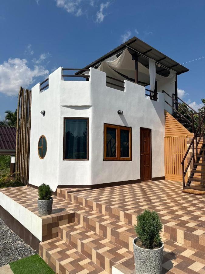 ม่วนใจ๋ปันสุข โฮมสเตย์แอนคาเฟ่ Muanjai Punsuk Homestay And Cafe Чомтонг Екстер'єр фото