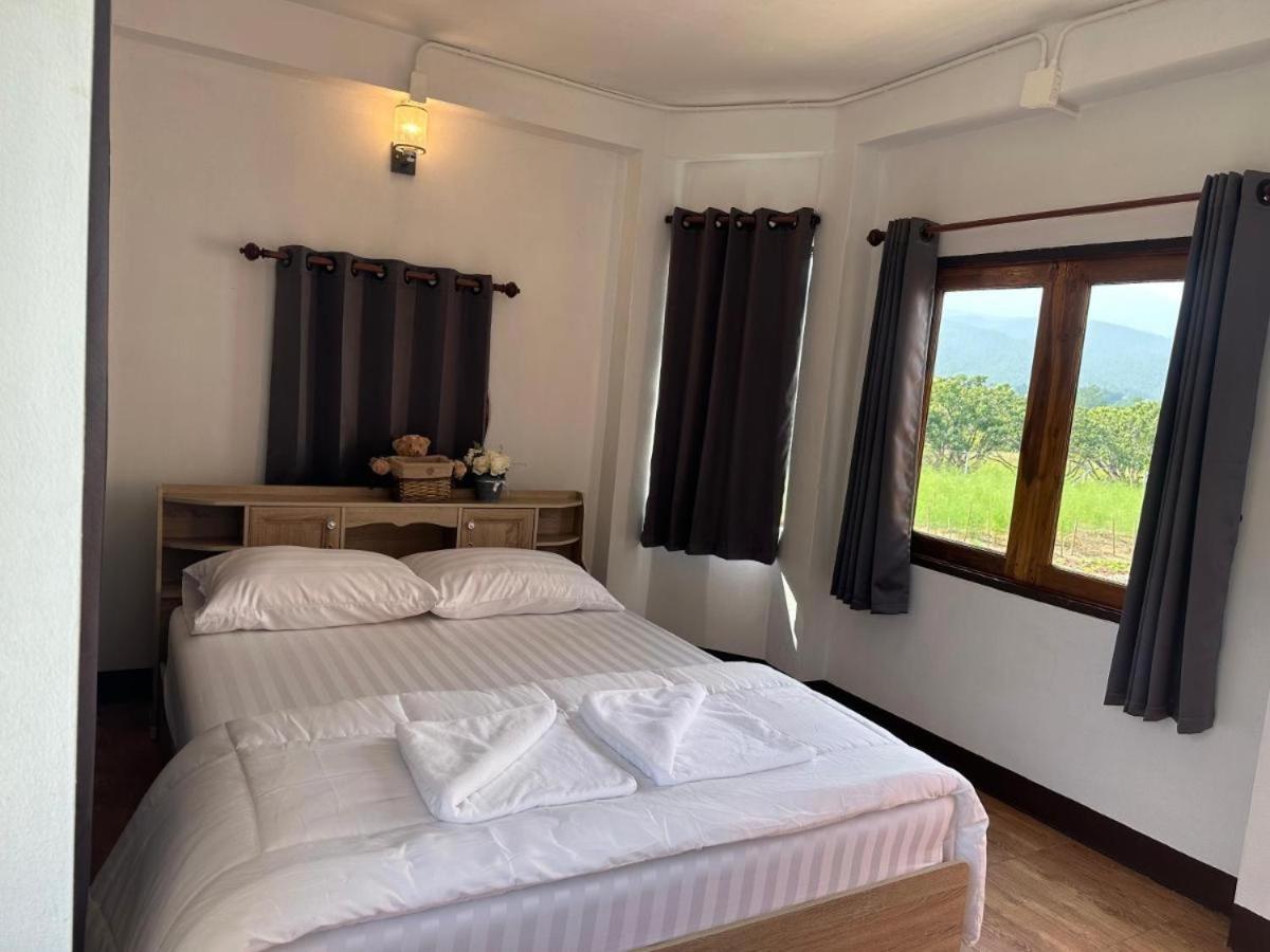 ม่วนใจ๋ปันสุข โฮมสเตย์แอนคาเฟ่ Muanjai Punsuk Homestay And Cafe Чомтонг Екстер'єр фото