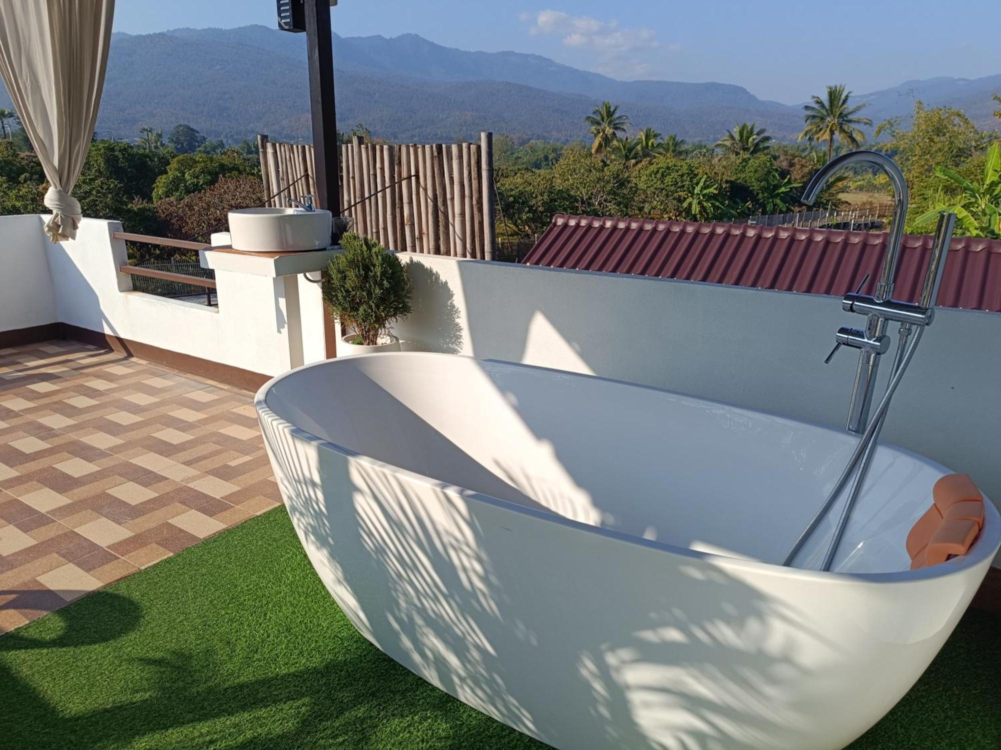 ม่วนใจ๋ปันสุข โฮมสเตย์แอนคาเฟ่ Muanjai Punsuk Homestay And Cafe Чомтонг Екстер'єр фото
