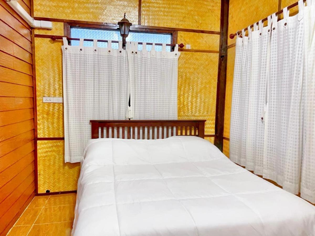 ม่วนใจ๋ปันสุข โฮมสเตย์แอนคาเฟ่ Muanjai Punsuk Homestay And Cafe Чомтонг Екстер'єр фото